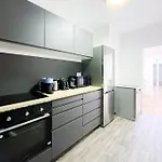 Appart 6Pers-Balcony-Paris 12-Hopital Trousseau